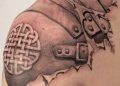 Wonderful Irish Celtic Knot Tattoo Design on Shoulder For Men